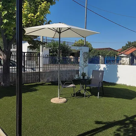 Lena Summer Sea Family & Yard Chalkidiki بيت للعطل *